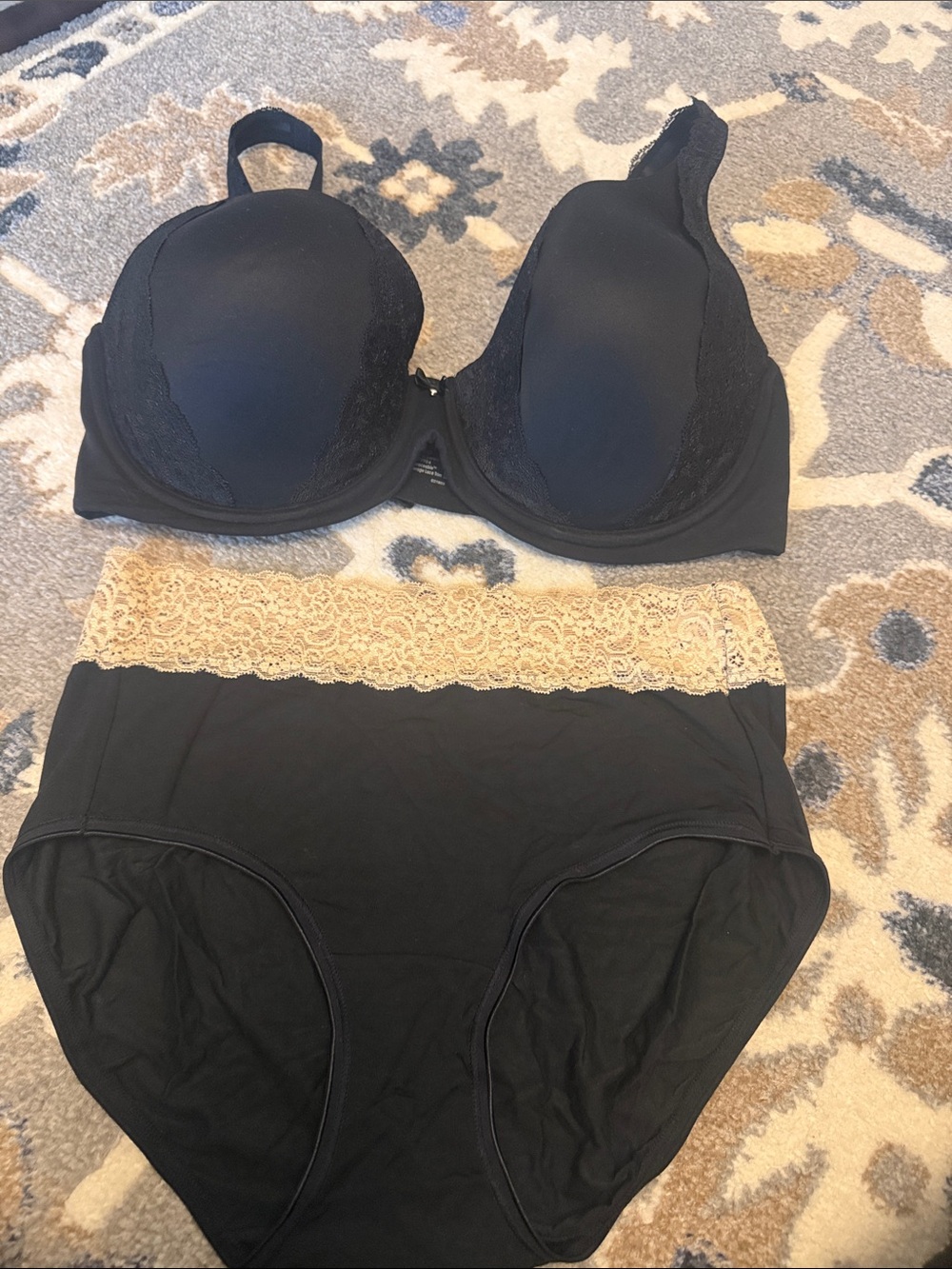 NWT Soma Matching Set Size 38DDD And Matching Pantie